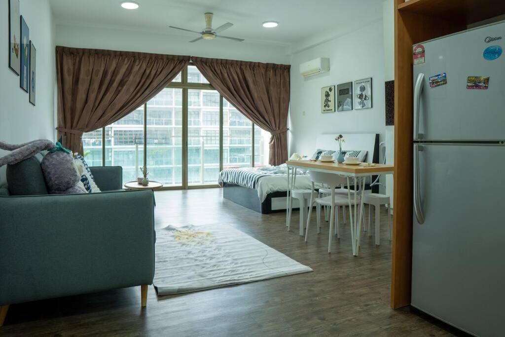 Mount Austin #palazio A1 Bearbrick 1-2pax #mspro Apartemen *